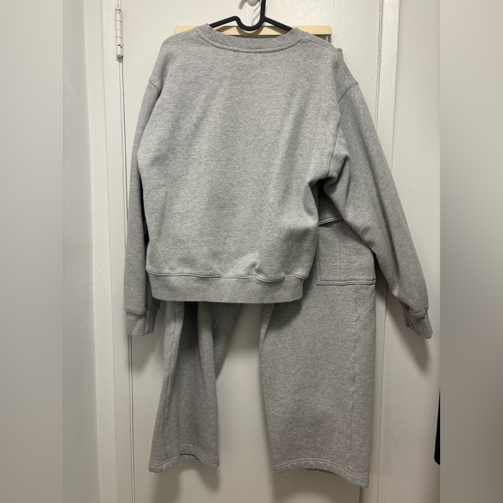 Aritzia Grey Sweatfleece Set Size M/L In Grey Euc/No Flaws